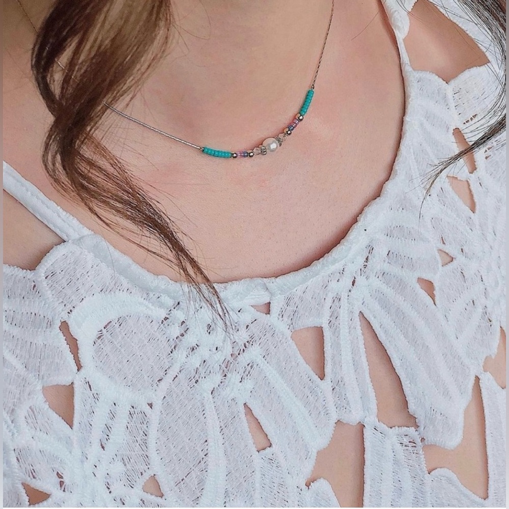 EUC Caution to the Wind-White Daisy Lace Crop Top. Size M. - Picture 7 of 11